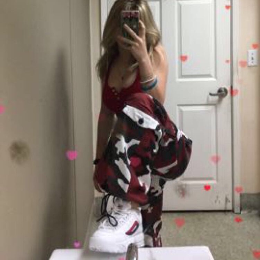 Meet your Posher, Abbi